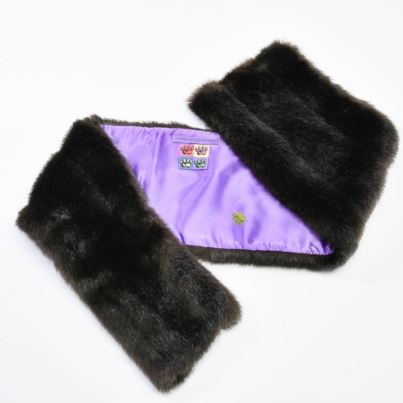 LA MAISON DE LA FAUSSE FOURRURE Faux Fur Pull-Through Scarf Made in France - Picture 7 of 8